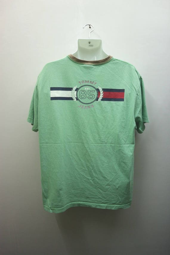 green tommy jeans t shirt
