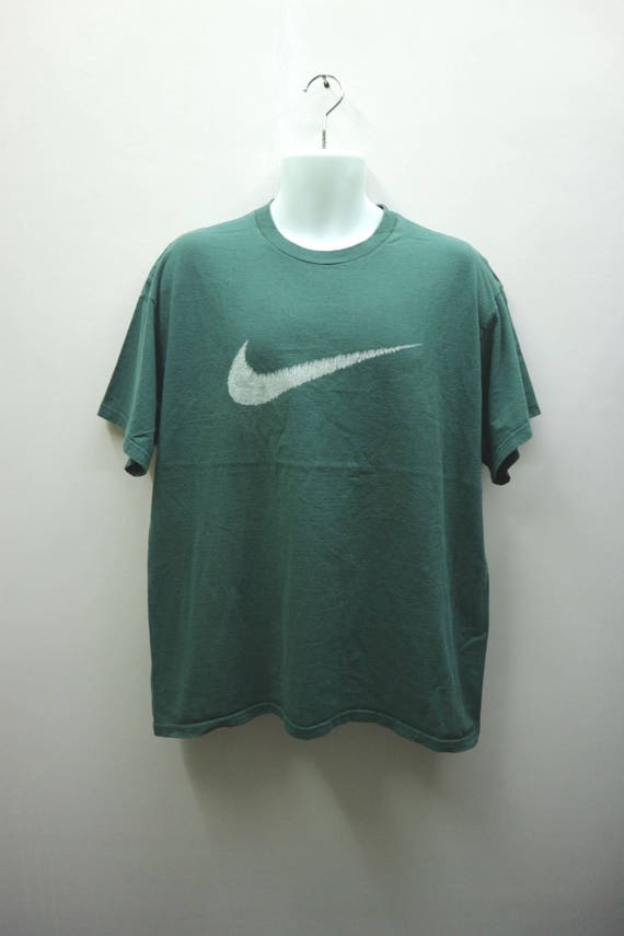 nike shirt big logo