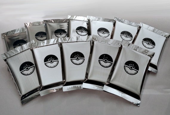 Pokemon 30 Card Pack - Vintage Holos 1st Edition Shadowless Pokemon 30 Card Pack - Vintage Holos 1st Edition Shadowless