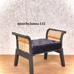 1:12 Puppenhaus Art Deco Rattan Hocker Samt schwarz
