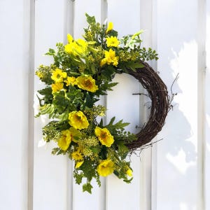 Poppy Wreath For Front Door /Spring Wreath/Summer Wreath/Door Decor/Yellow Wreath/ Farmhouse wreath