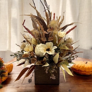 Fall Centerpiece for Table/ Fall Centerpiece with Pumpkins / Fall Rustic Cream   Floral Centerpiece/ Autumn Flower Table Arrangement