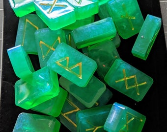 Viking/ Norse Rune set - green