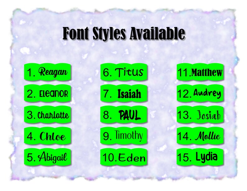 Puede incluir: Una imagen verde y blanca con el texto "Font Styles Available" en la parte superior. La imagen enumera 15 estilos de fuente diferentes con los n&uacute;meros del 1 al 15 y los nombres de las fuentes.