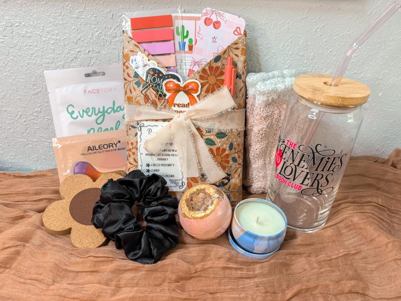 Blind Date With A Book Mystery Gift Box, Bookish Christmas Book Lover Gift Mystery Book Gift for Friend Holiday Gift Box Book Nerd Basket image 2