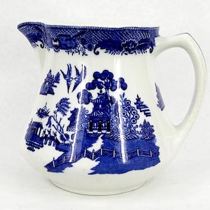 BLUE WILLOW Large Ironstone Pitcher by Shenango, Restaurant ware, Transferware