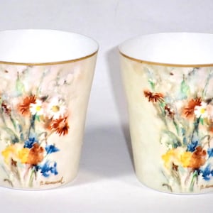 Par de tazas de porcelana Goebel Berta Hummel