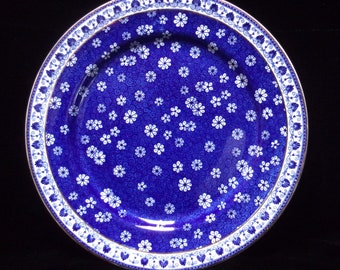 Plato floral antiguo azul y blanco de John Maddox & Sons, Inglaterra
