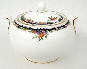 WEDGWOOD OSBORNE Sugar Bowl with Lid