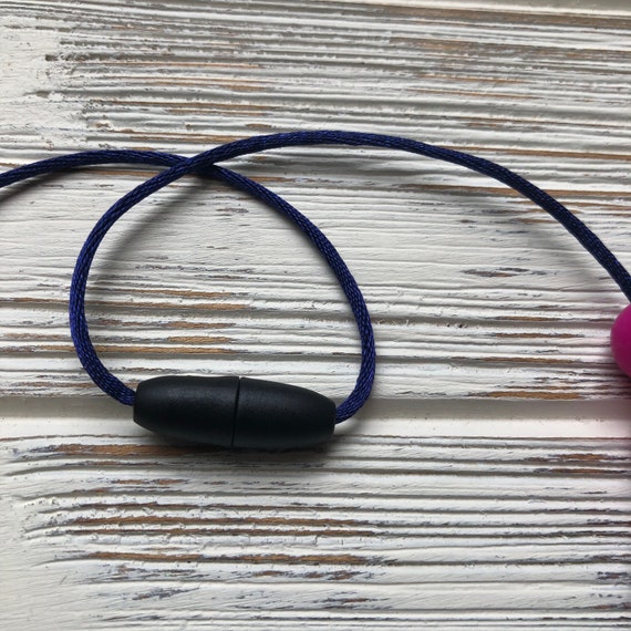 Daisy Black//White//Grey Munchables Silicone Teething Necklace