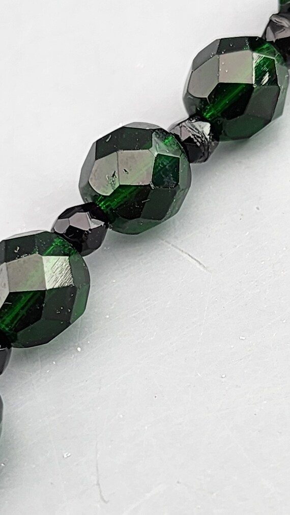 Antique Deep Green Glass Bead Necklace with Black… - image 4