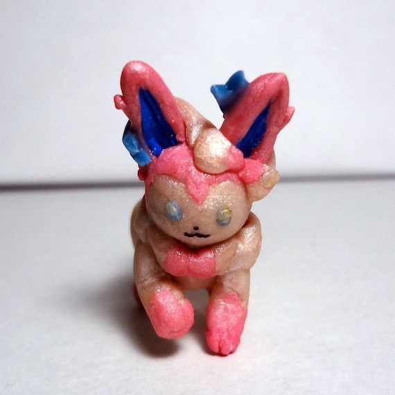 sylveon figure