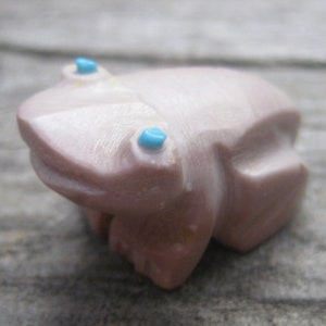 mini ZUNI FROG FETISH carving, signed. Personal pocket size with  buckskin medicine bag neck pouch. Positive transformation.