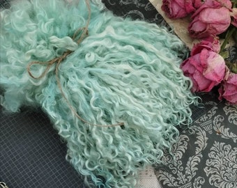 Teeswater locks / 7-9’ in length/ Color "Light mint"/ hand-dyed soft wool/ Doll hair/ Art doll/ Blythe/ BJD doll/ spinning