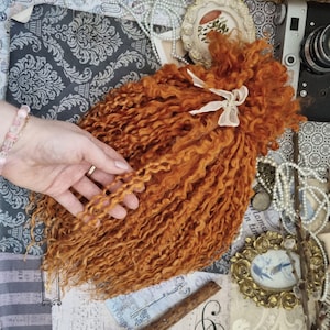 Teeswater-Locken / Extra lang 12-13' / Farbe „Ginger“ / handgefärbte weiche Wolle / Puppenhaar / Kunstpuppe / Blythe / BJD-Puppe / Spinnen