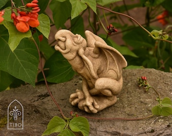 Flibidus gargoyle - friendly dragon - naughty statue - handmade cast stone sculpture, home and garden decoration – Tibogargoyles - grotesque