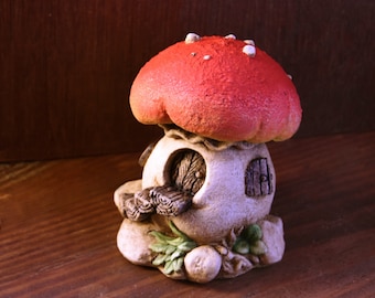 Myko - sculpture - mushroom - gnome house - mushroom statue - decoration - garden ornament - handmade - fantasy - garden statue - art