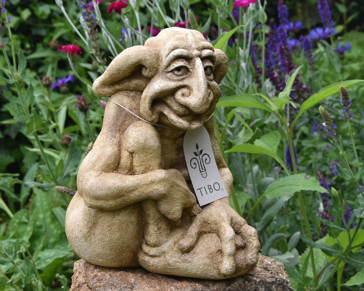 Gargouille Timon - Copain de Maison Espiègle Troll Amical Sculpture en Pierre Moulée Faite à La Main