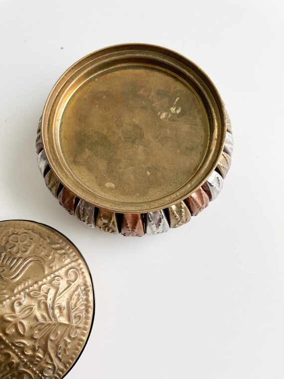 Vintage brass box with lid - image 5