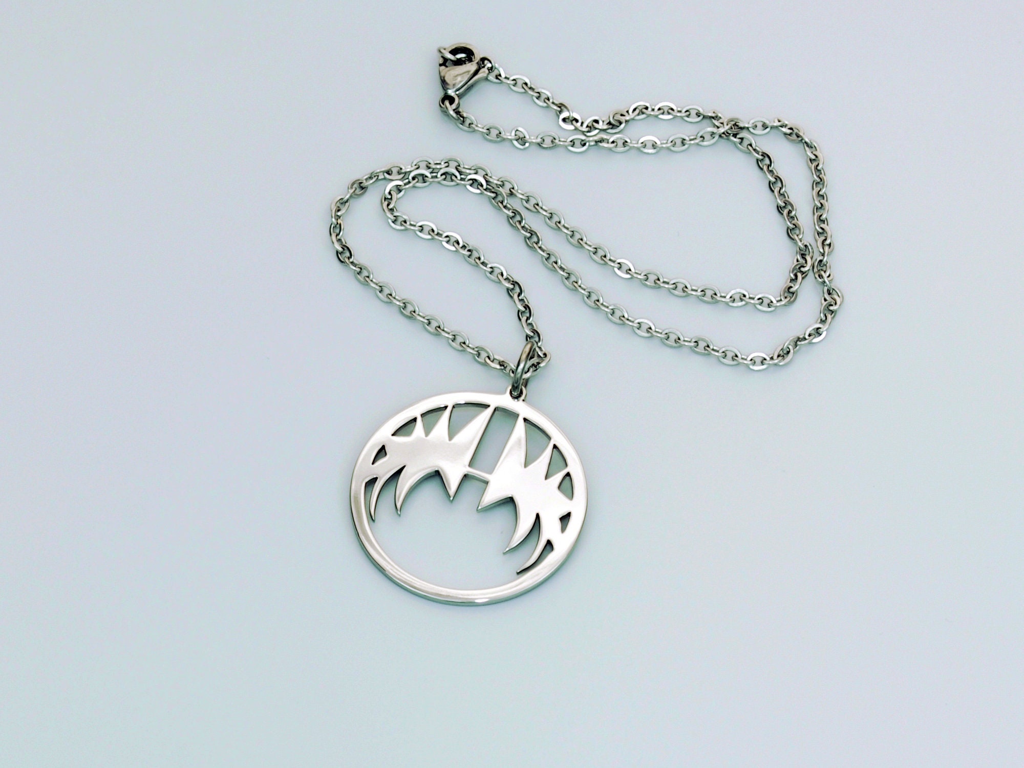 ゆずごしょう　AFB LOGO NECKLACE Kiss Band Necklace Kiss Band Logo Pendant, Stainless Steel