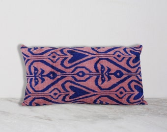 Coussin en velours ikat rose et bleu marine, coussin ikat, coussin décoratif, housse de coussin en velours, coussin design