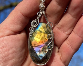 BROKEN** Faceted labradorite pendant, please read.