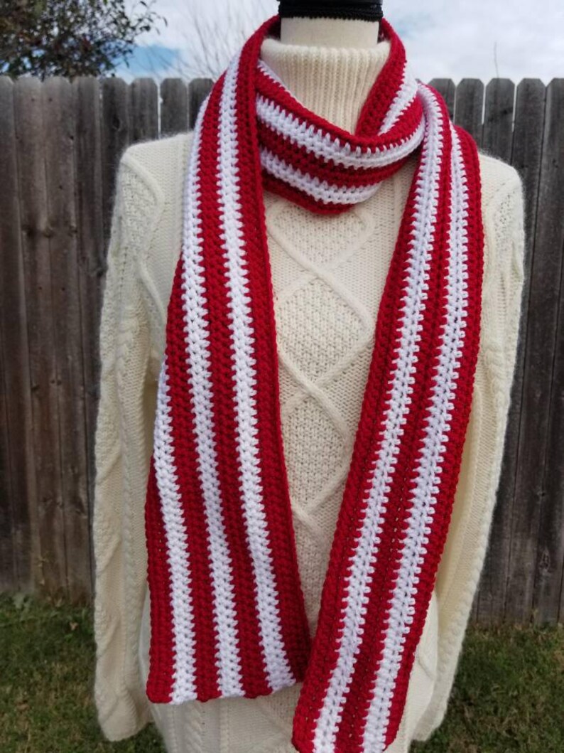 Red/White Crochet Scarf image 4