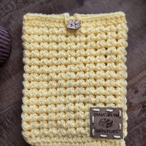 Crochet Book Sleeve with Botton Closure/ Handmade Book Sleeve / Crochet Book Cover