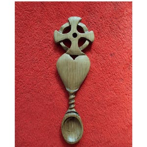 Cucchiaio d'amore gallese fatto a mano Celtic 1A Light