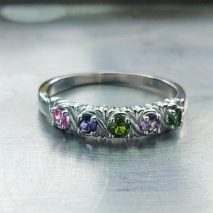 Mothers Ring. Family Ring. Grandmothers Ring. 6 Stones. 5 Stones