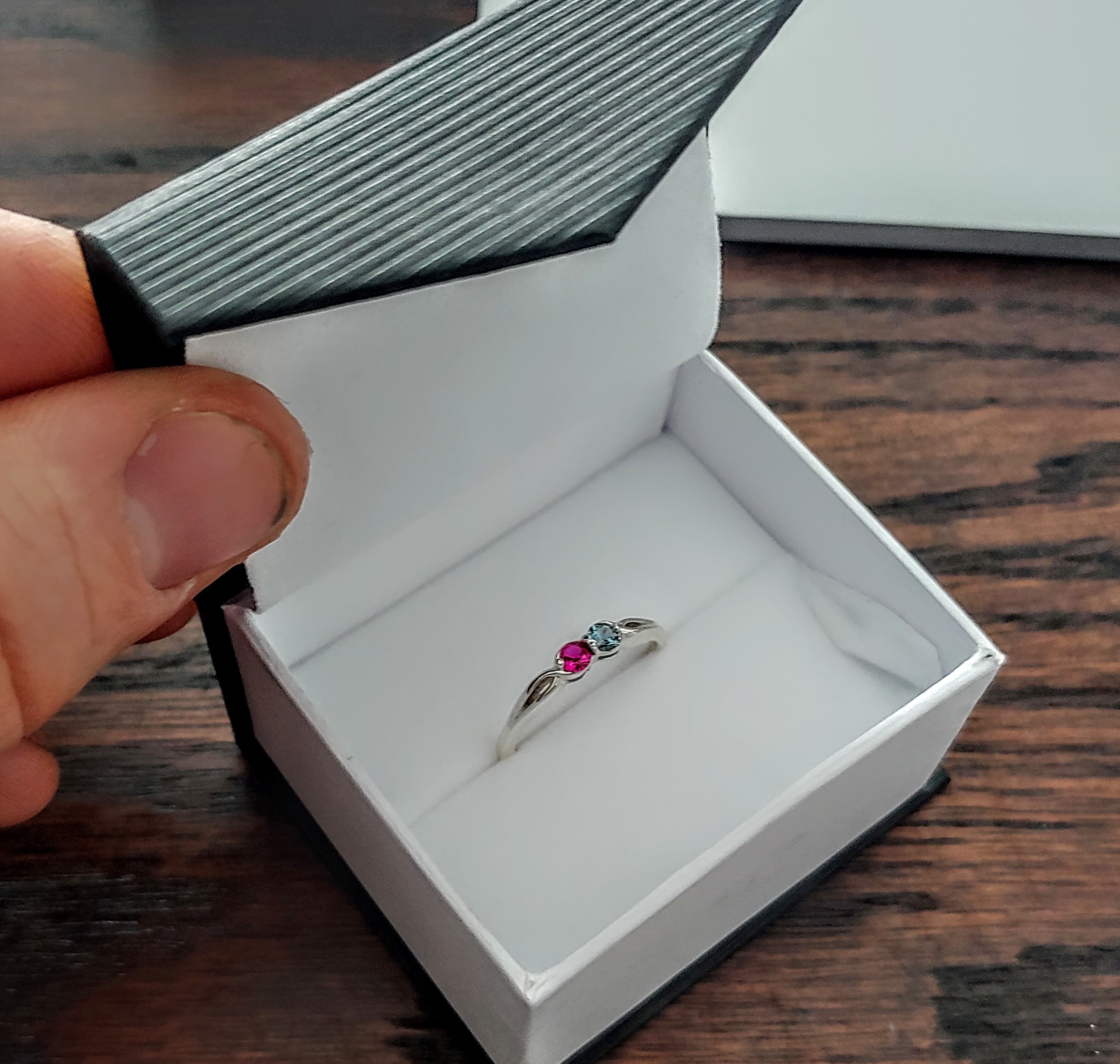 Personalized Mothers Rings With 3 Birthstones For Women 925 Sterling Silver Engraved Family Name Rings For Mother Grandma Anniversary Rings (size 6