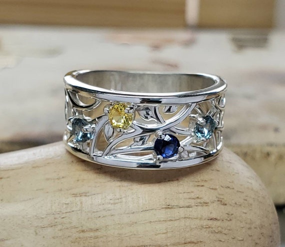 4 Heart Birthstone Mother's Ring 14k Gold Flower Flower Design – Think  Engraved