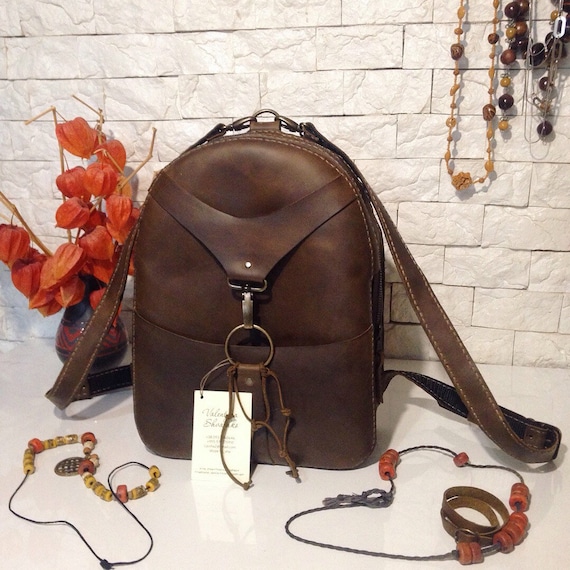 medium leather backpack womens