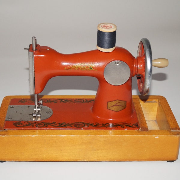 Kids sewing machine Sewing machine Miniature sewing Soviet sewing toy USSR toy Made in ussr Soviet toys Collectible sewing Sewing room