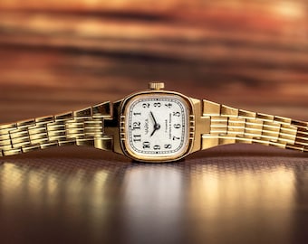 Reloj Chaika Vintage Ladies Reloj mecánico Reloj retro original Regalo para ella Buen estado de funcionamiento 1980-90s
