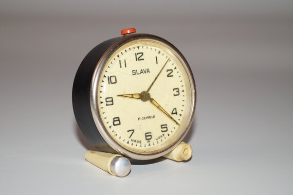 ソビエト　旧ソ連　レトロ　SLAVA スラヴァ　ビンテージ　置き時計 Slava Clock Mechanical Clock Original Clock Soviet Clock Alarm