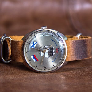 Raketa watch Mechanical watch Hand watch Original watch Collectible watch Rare watch Vintage watch Gift for him Gift for men