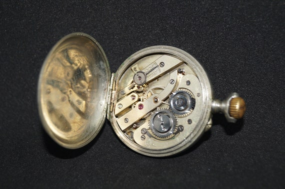 Not working watch Price for 2 watch Old watch Uni… - image 7