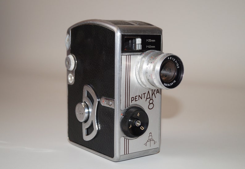 German movie camera Pentaka 8 Collectible camera Pentaka 8 camera Old movie camera Made in Germany Vintage movie camera Old camera image 1