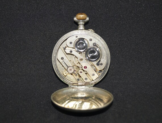 Not working watch Price for 2 watch Old watch Uni… - image 6