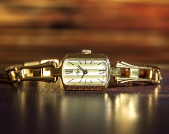 Luch watch Vintage Ladies Mechanical watch Original Rare watch Gift for her Good working condition 1980-90s