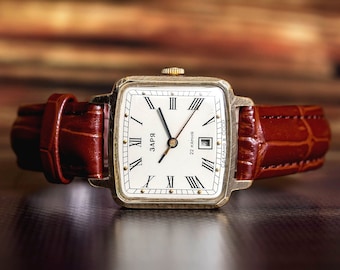 Zarja watch Vintage Ladies Mechanical watch Original Retro watch Gift for her Good working condition 1970s