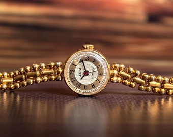 Zarja watch vintage mechanisch dameshorloge Origineel retrohorloge Cadeau voor haar Goede staat, jaren 1980-90