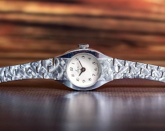 Glory watch Vintage mechanical Rare70s retro ladies watch Collectible original working watch hand wind 17J cal1601 luxury dress Gift for her