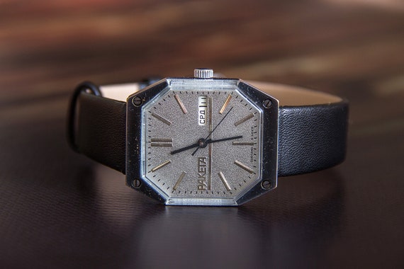 Rocket watch Vintage mechanical Rare 1980s retro mens wristwatch Collectible original working watch 19 jew cal 2628H day date Gift for him
