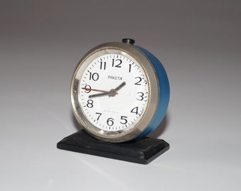 Raketa clock Mechanical clock Original clock Soviet clock Alarm clock USSR clock Small soviet clock Rare clock Made in ussr Retro clock