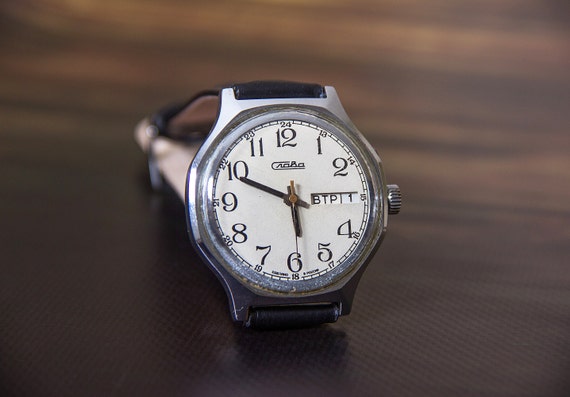 Slava watch Mechanical watch Soviet watch Retro w… - image 4