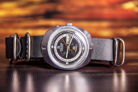 Vintage hot sale ricoh watch