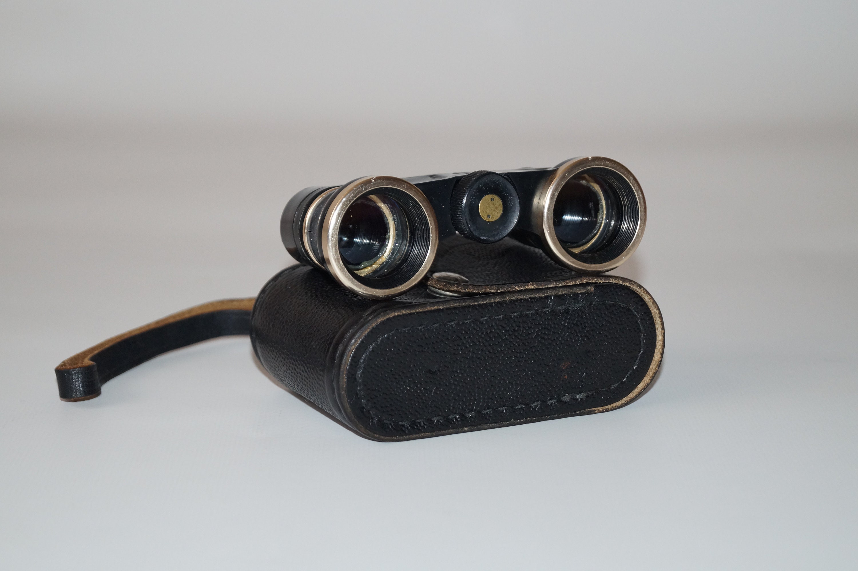 Jumelles Russes Anciennes 12x40 URSS Avec étui Cuir - Collection