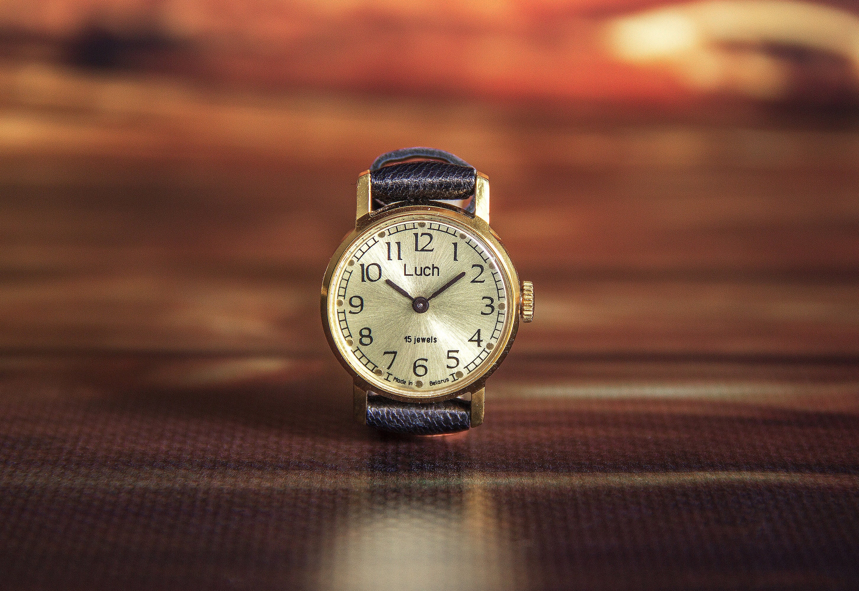 Luch Watch Mechanical Watch Soviet Watch Ladies Watch  display picture 1